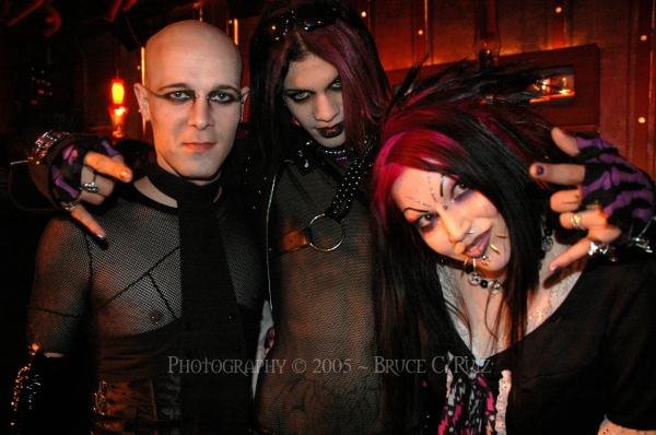 Club Necropolis 12-21-05 008