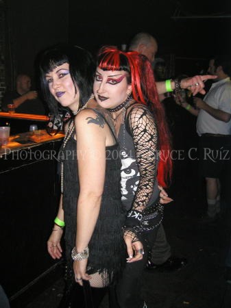 Club Necropolis 10-27-04 004