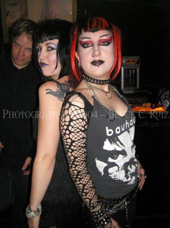 Club Necropolis 10-27-04 006